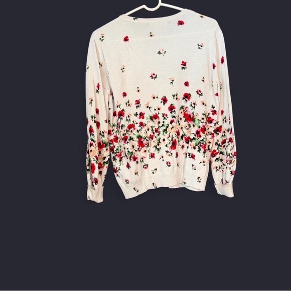 Ava & Viv Floral white with pearl buttons Cardigan - Picture 5 of 6